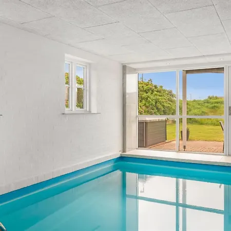 Algut - 200m From The Sea By Interhome *