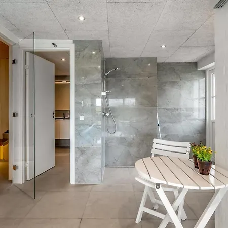 Algut - 200m From The Sea By Interhome *